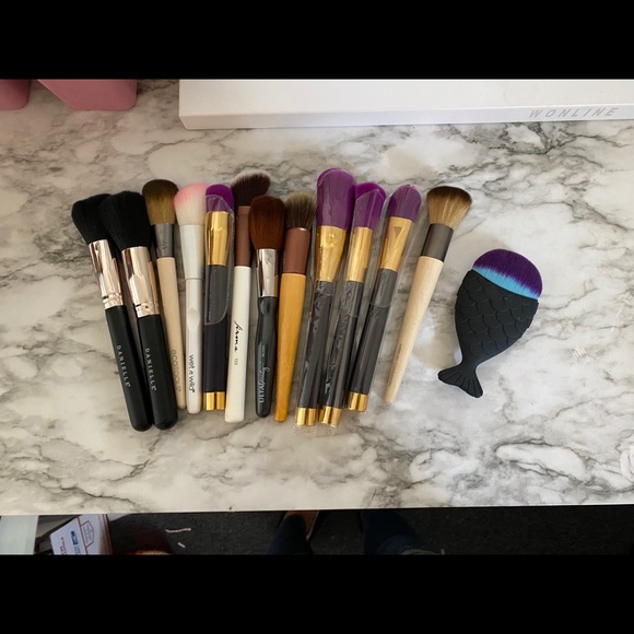 Makeup Brushes Bundle - Picture 4 of 5